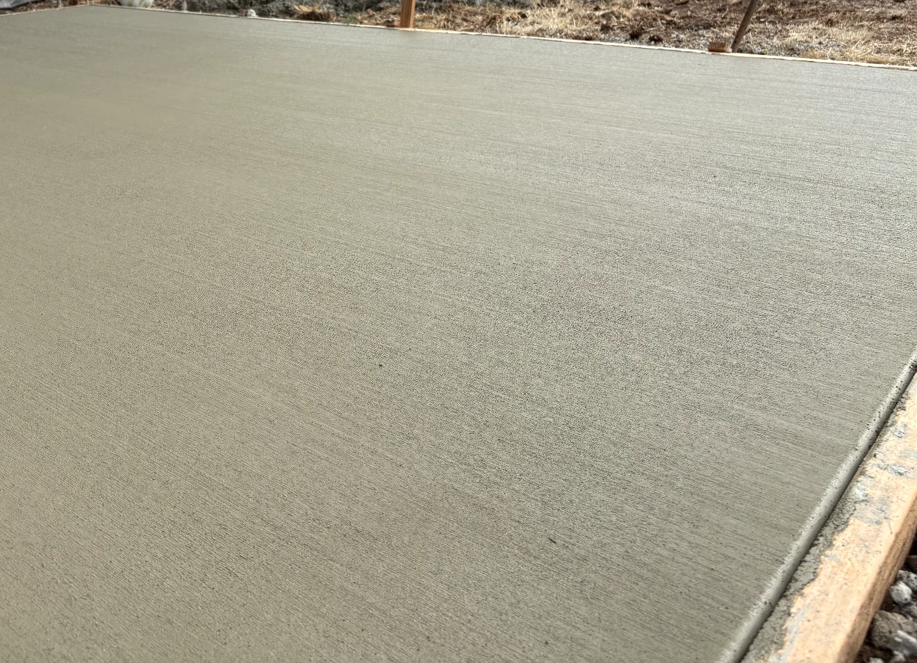 Broom finish concrete with non-slip texture